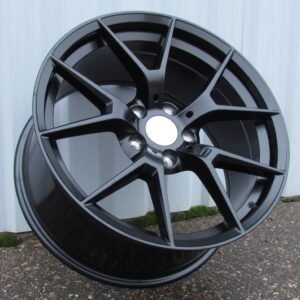 Juego de 4 llantas Taranta M Black 18