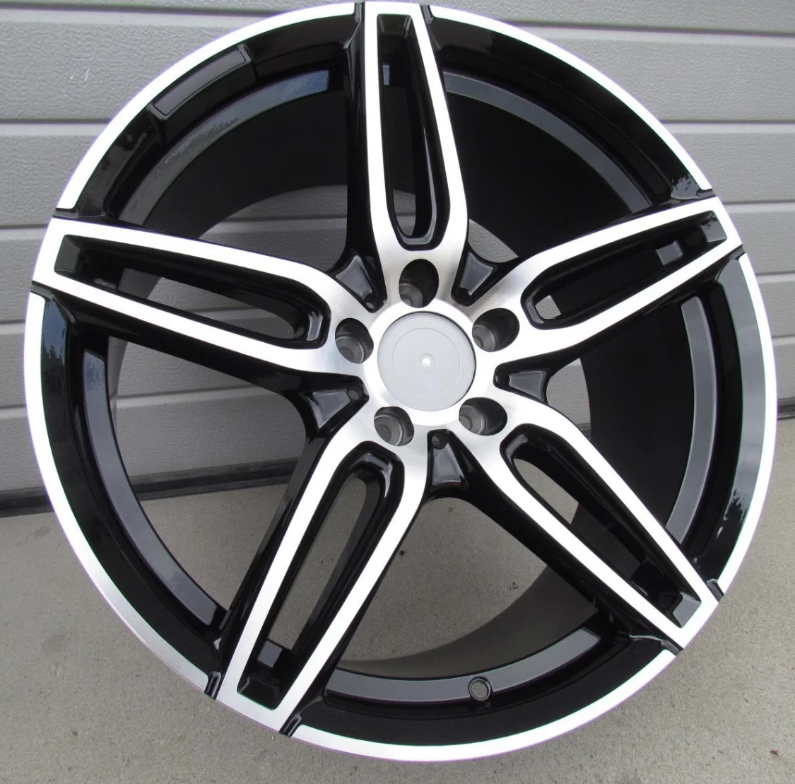 Juego de 4 LLANTAS PARA mercedes amgr star black 18
