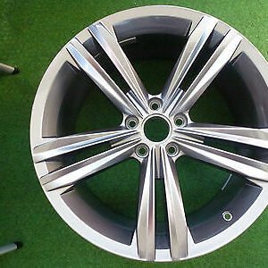 Juego de 4 llantas Volkswagen Rifter plata 19