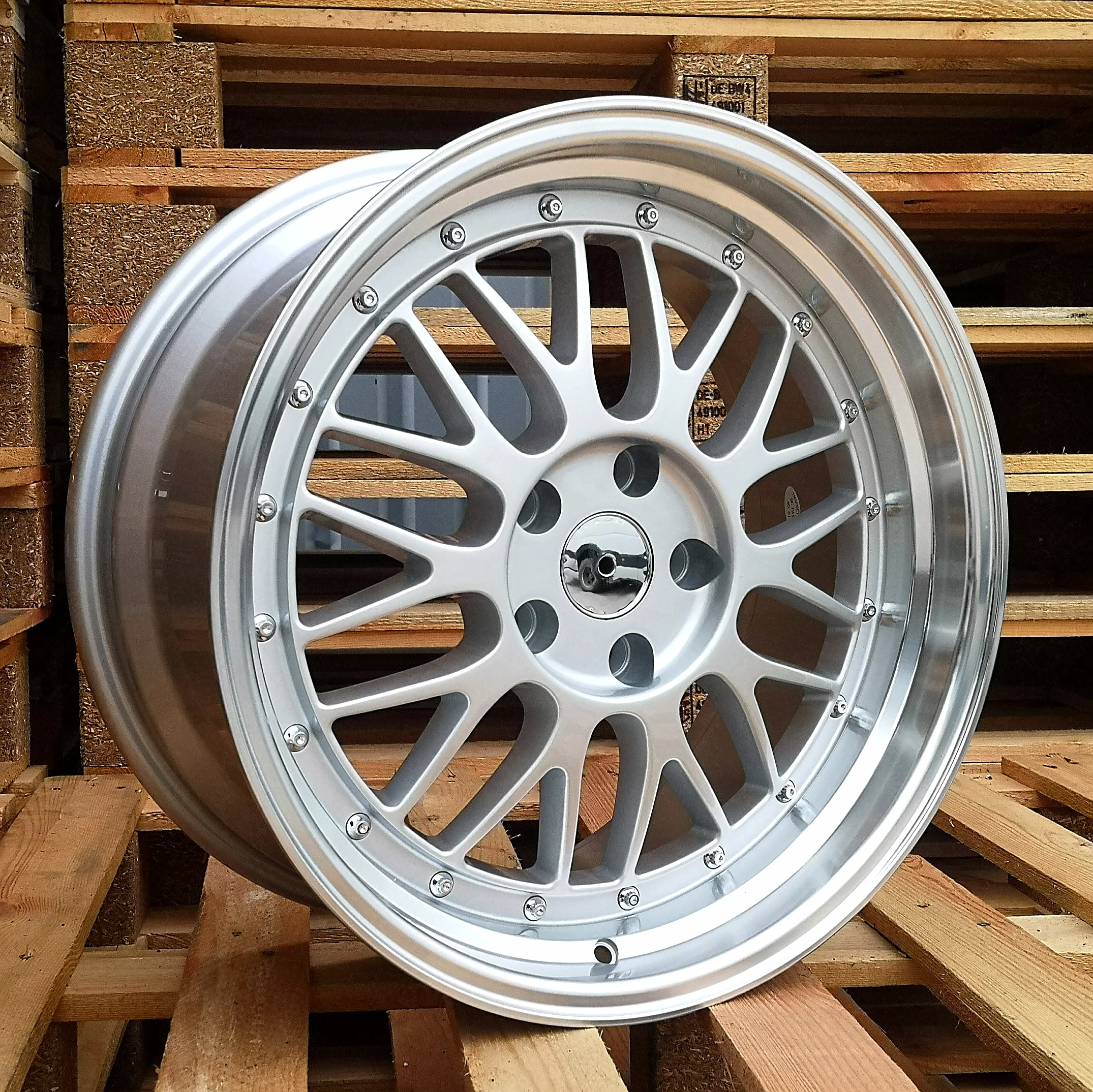Juego de 4 LLANTAS PARA Type bbs lmt plata 18x8 et35 y 18x9 et35