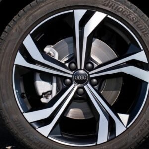 KIT 4 LLANTAS AUDI Q300 20 BLACK METAL Y NEUMATICOS 255/40R20 TRACMAX TX3