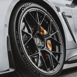 KIT DE 4 LLANTAS MERCEDES AM52 BLACK METAL 18 Y NEUMATICOS 225/45R18 LANDSPIDER SPORTRAX