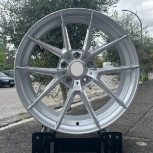 JUEGO DE 4 LLANTAS BMW ARAC 19X8,5 ET35 + 19X9,5 ET40 SILVER