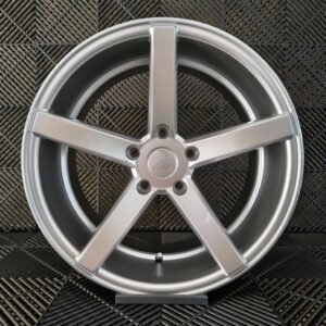 JUEGO DE 4 LLANTAS PARA BMW FAV1-74 8.5 Y 9,5 X18 5X120 SILVER
